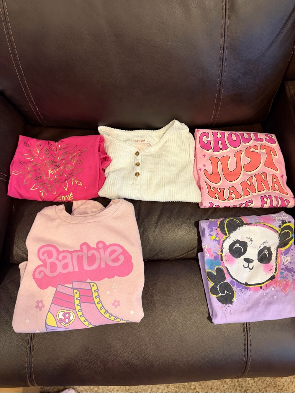 Girls bundle of 5 different shirts!! Different brands, all in good condition!!